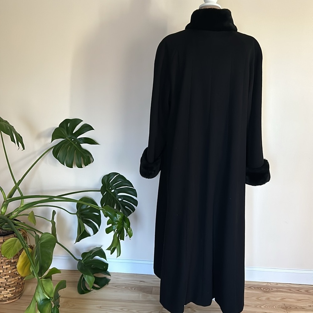 Rare Vintage Fur Collared Wool Winter Trenchcoat - Picture 5 of 9